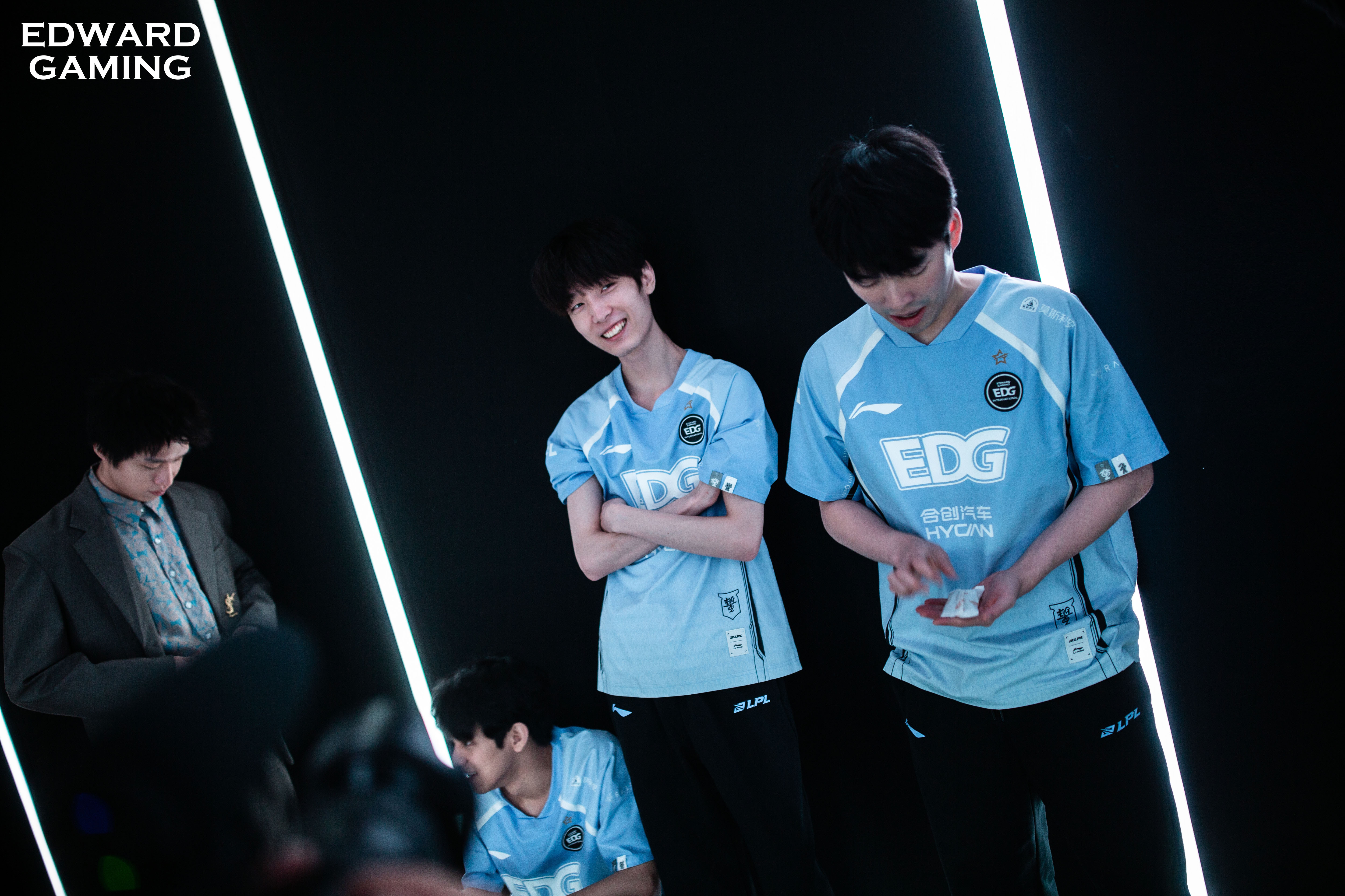 EDG轻取BDS,Mickey一己之力扛起全队的简单介绍 EDG轻取BDS,Mickey一己之力扛起全队的简单介绍