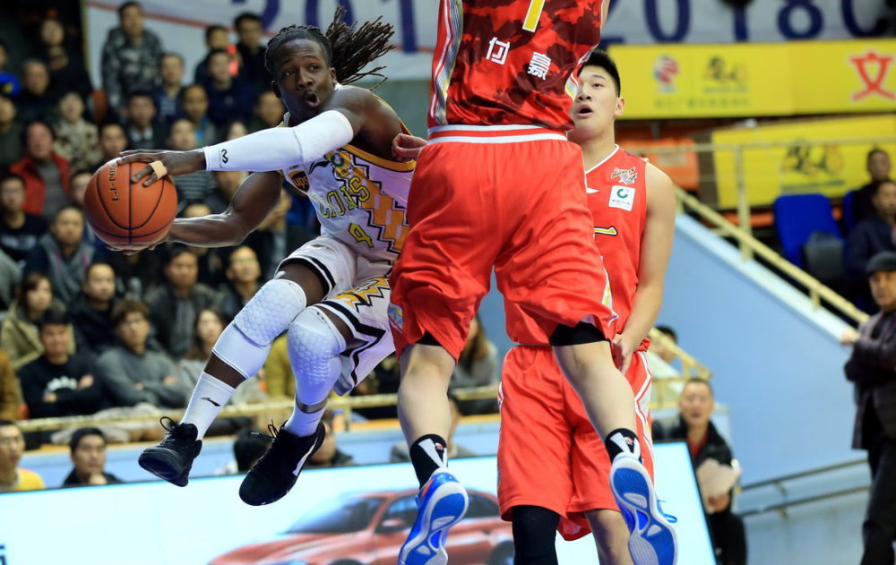 八一队遭遇客场失利,连败两场的简单介绍 八一队遭遇客场失利,连败两场的简单介绍