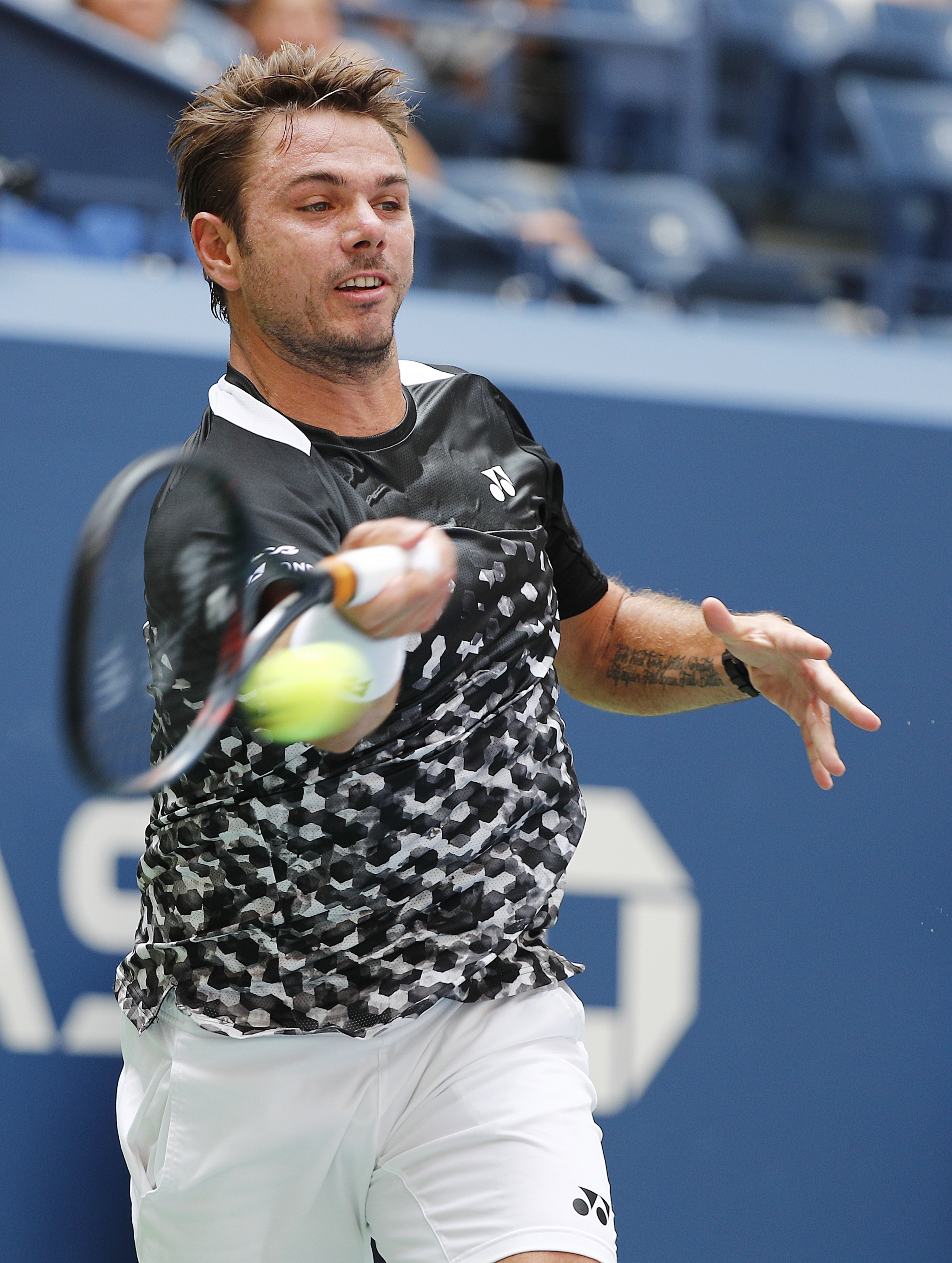 欧洲网球队鏖战澳大利亚网球队，瓦林卡三分雨点燃全场的简单介绍