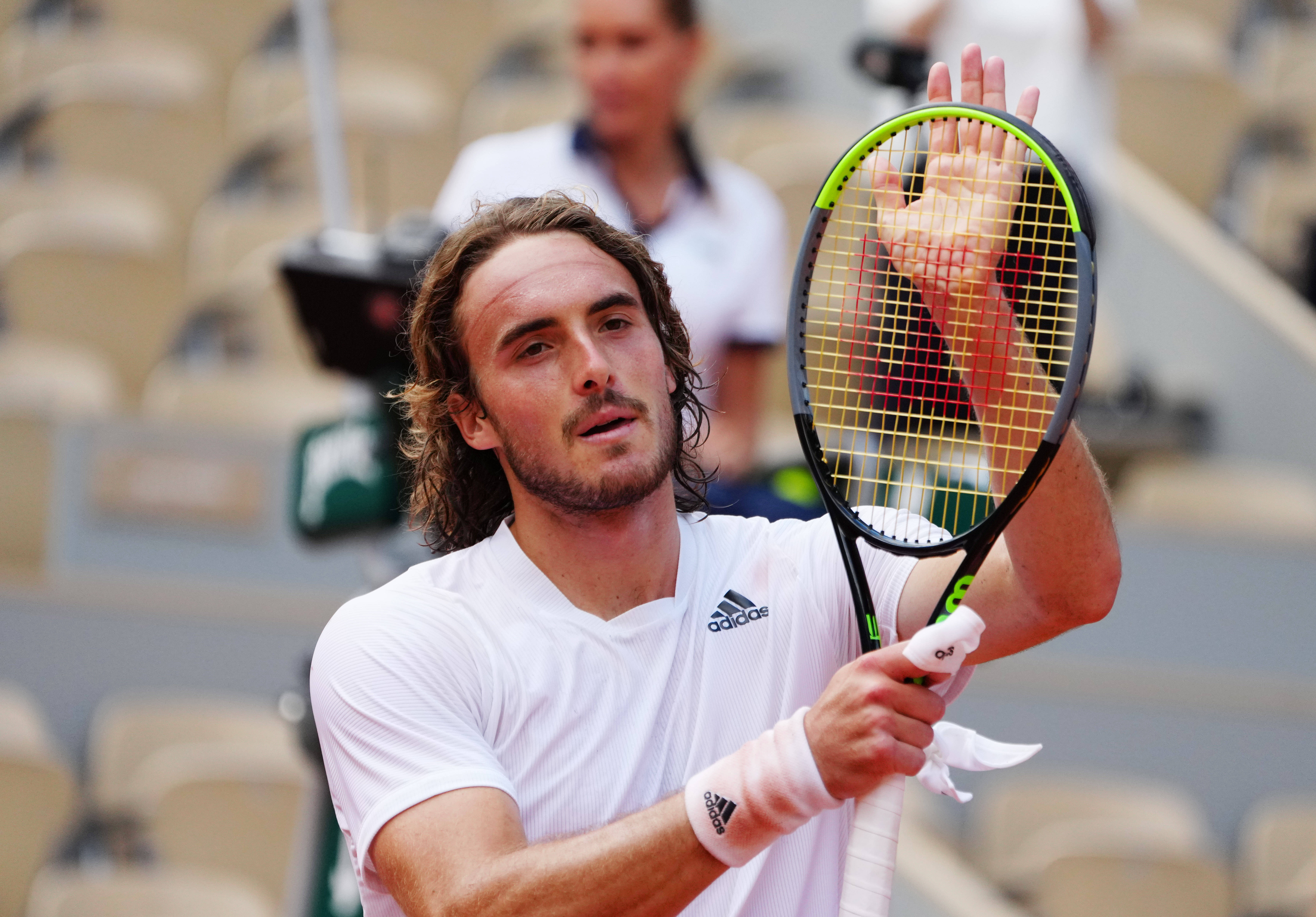 PG电子线上登入-英国网球队轻取美国网球队，西西帕斯绝境逆转的简单介绍