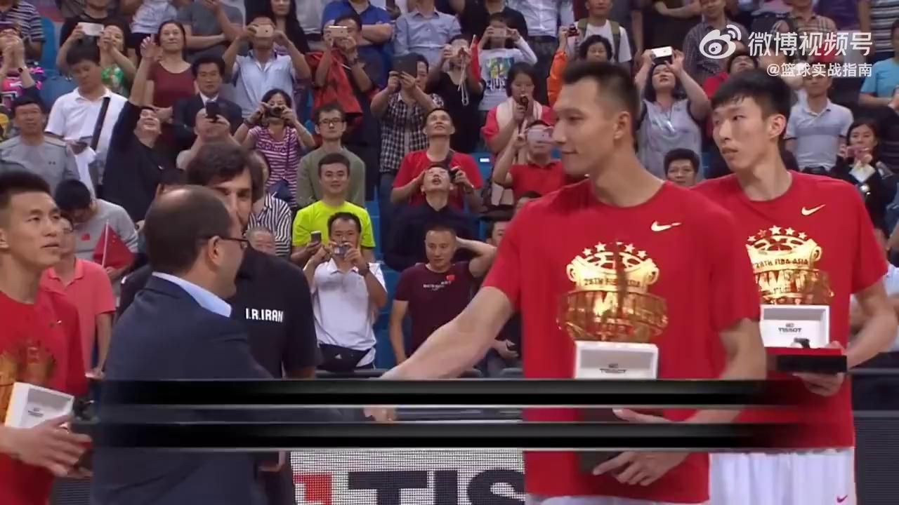 深圳队碾压浙江队，易建联高光表现的简单介绍