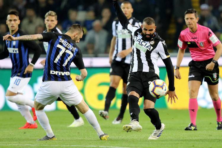 包含亚特兰大客场逆转获胜，抢得三分的词条