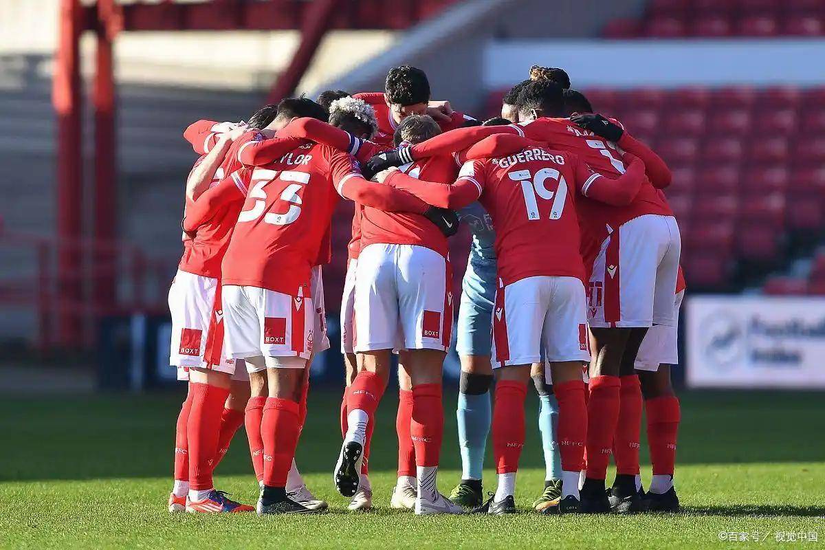 佛罗伦萨客场大比分击败对手，势不可挡的简单介绍