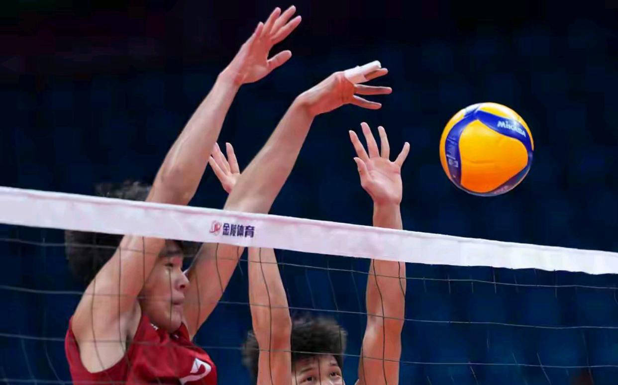 包含浙江队在激烈比赛中夺胜，迎来胜利的词条