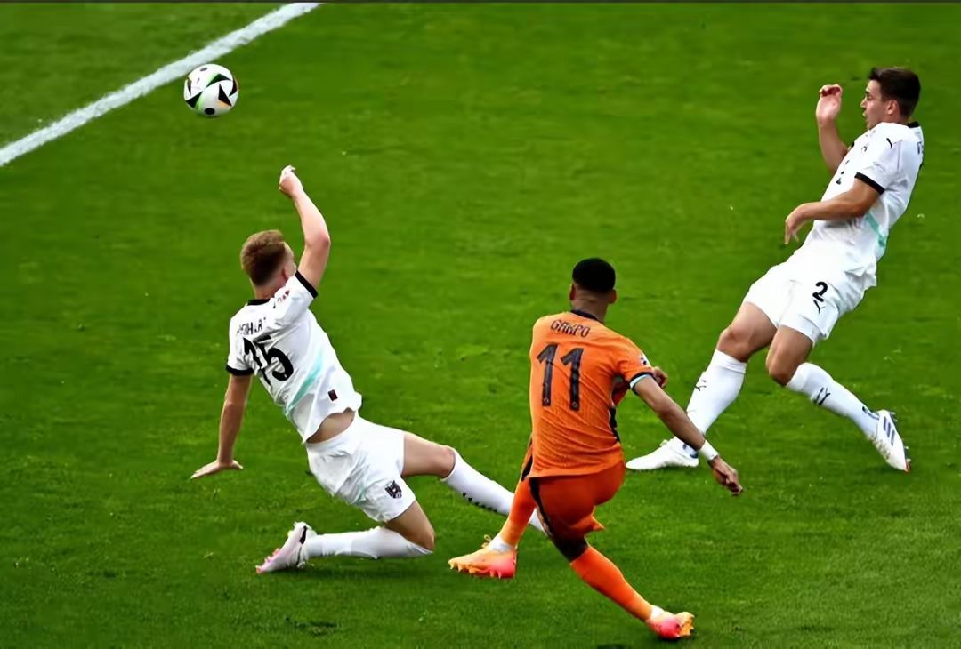 PG电子试玩官网-英格兰队完胜奥地利队，林高远高光表现