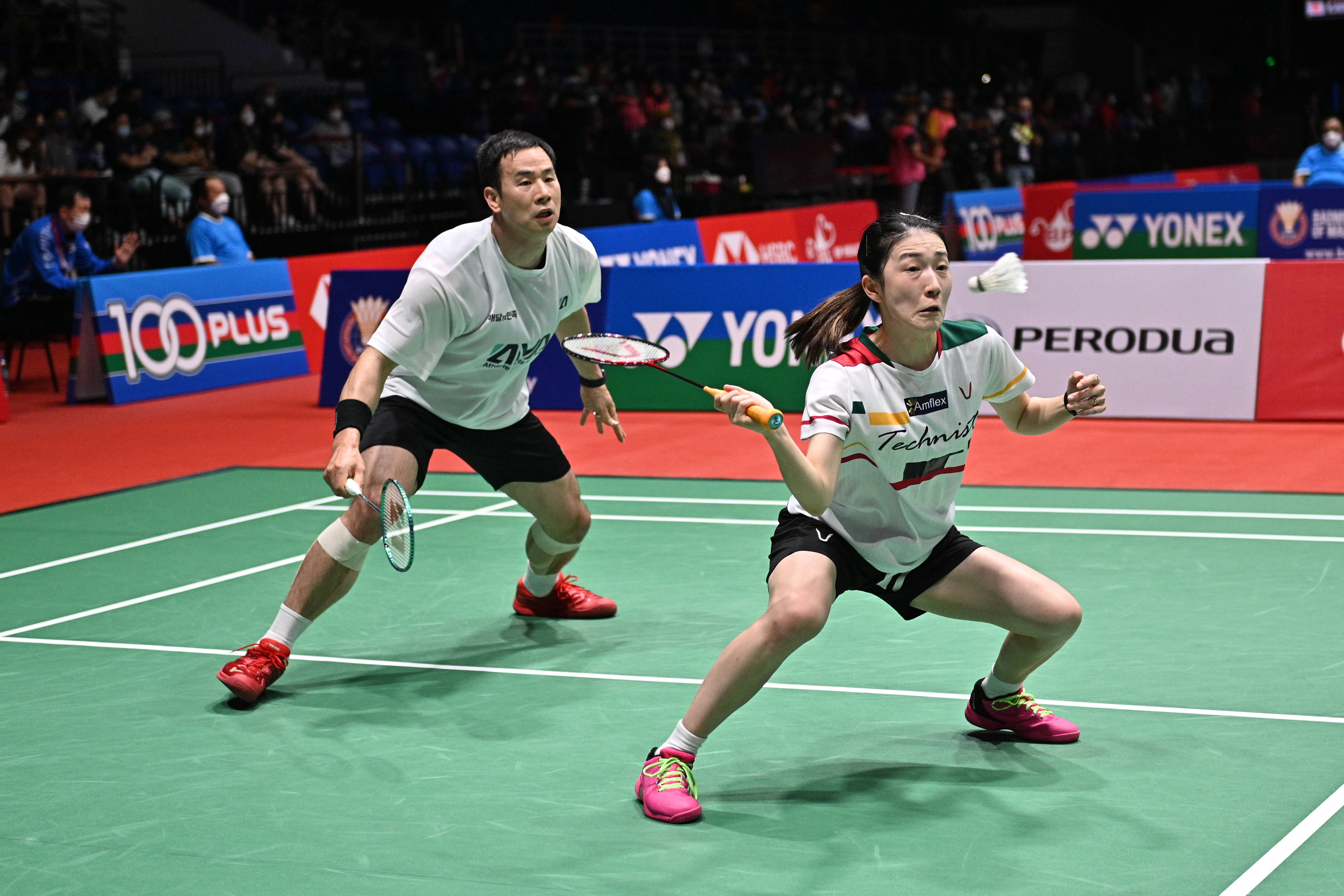 包含马来西亚羽毛球队完胜法国羽毛球队，戴资颖关键制胜的词条