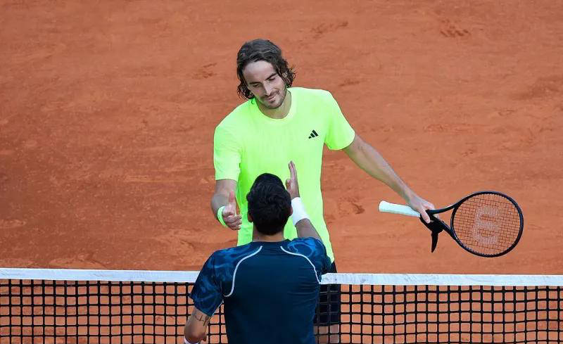 PG中国登录入口-意大利网球队碾压日本网球队，西西帕斯完成帽子戏法