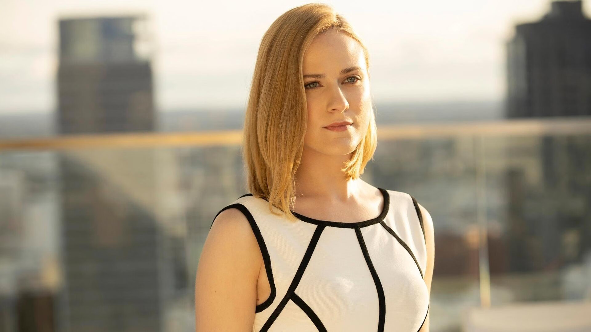 赛道与球场的双重奏,F1揭幕战悬念与篮网太阳之战解析