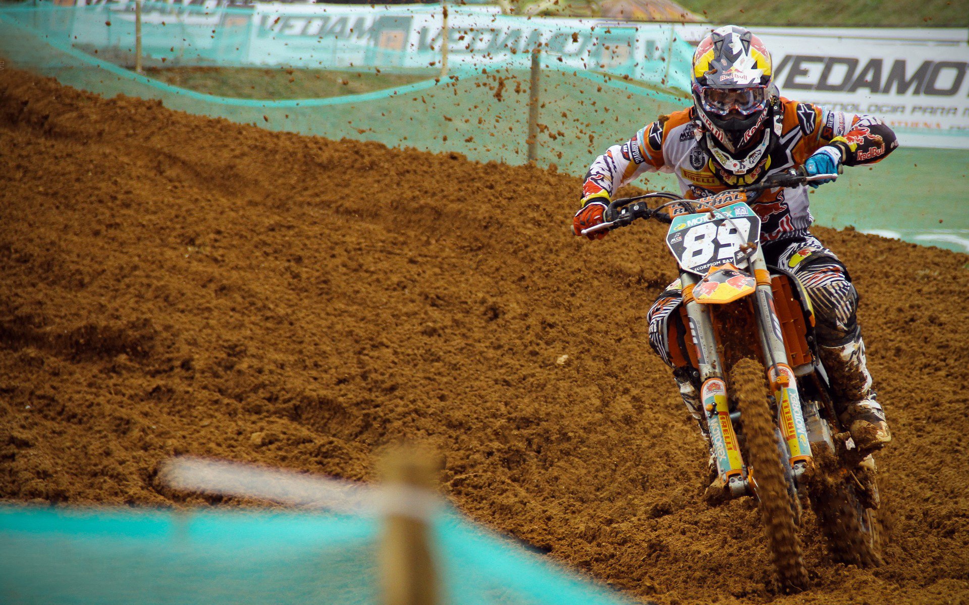 当里程碑遇上冲垮,体育叙事中的唯一性瞬间