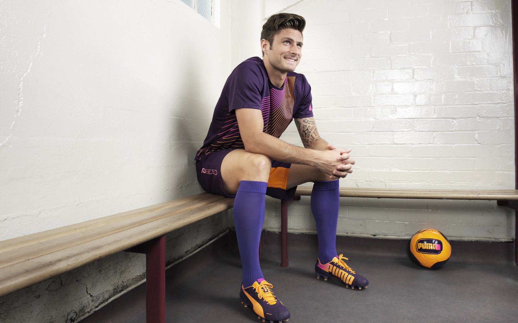 加维一锤定音,日本足球的唯一性胜利与哥伦比亚的战术迷思